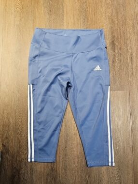 adidas  Light Blue 3/4 Athletic Leggings with White Stripes, Sz XL